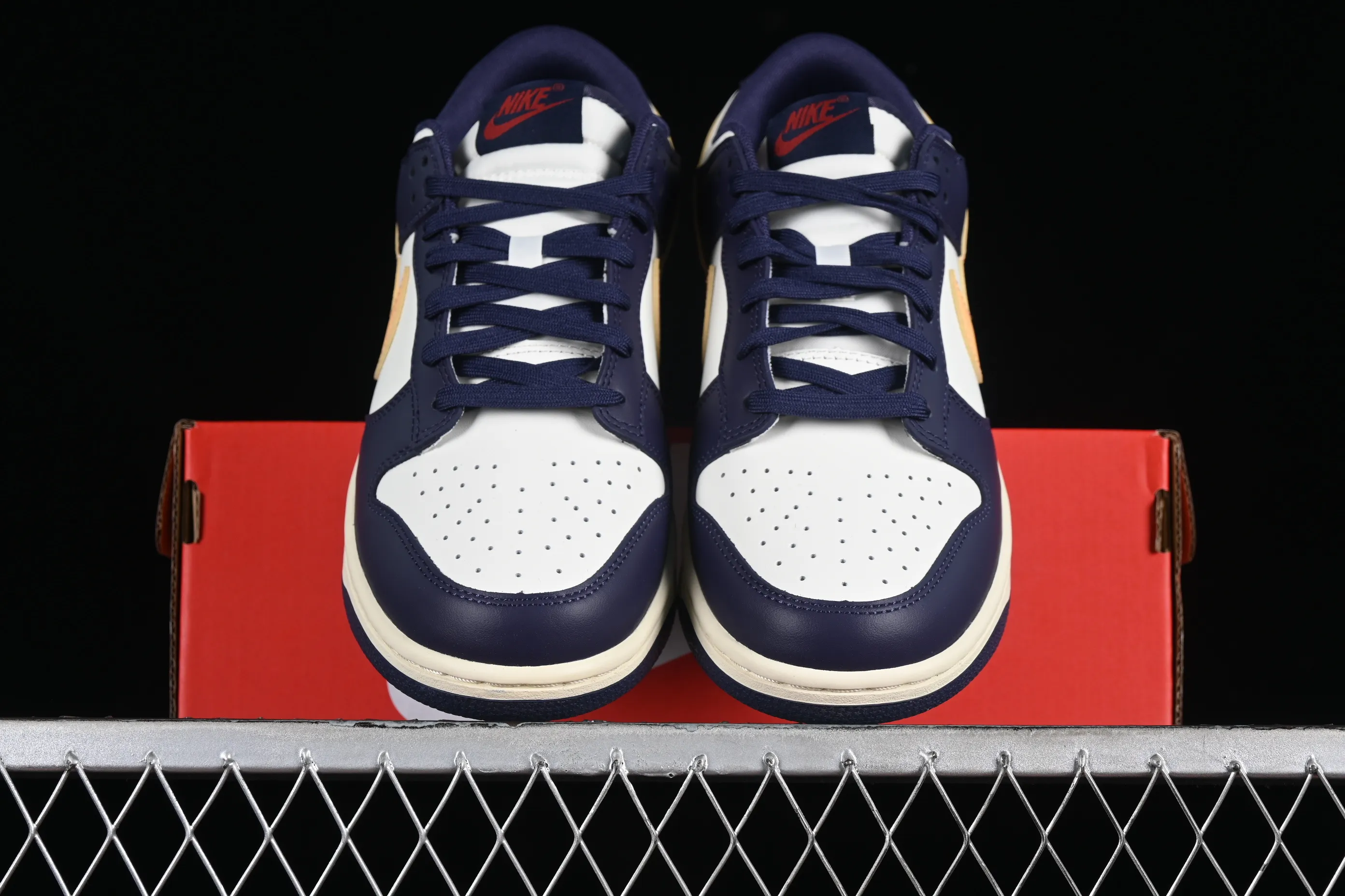 All Categories Nk SB Dunk Series Nk SB Dunk Low Low-top Casual Shoes Foreign Trade Version Nk Dunk Low Retro "Navy Blue" Purple Gold White SB Low-top Casual Shoes FV8106-181